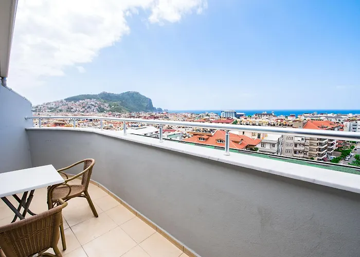 Aparthotel Kleopatra Tower 2*