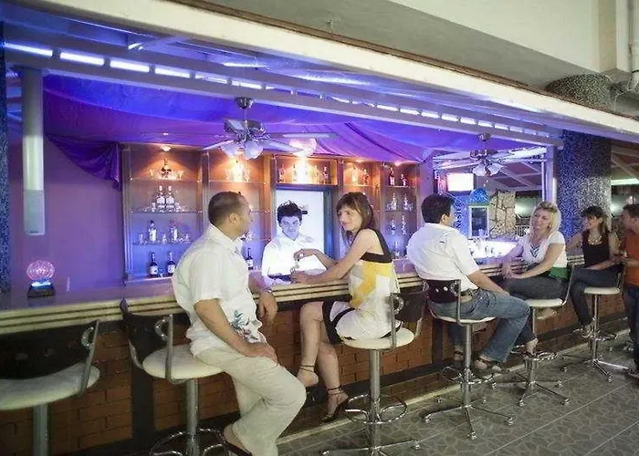 Aparthotel Kleopatra Tower 2*