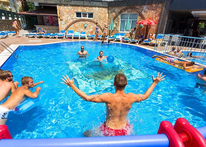 Kleopatra Tower מלון דירות 2*