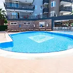 Kleopatra Tower 아파트호텔 알란야